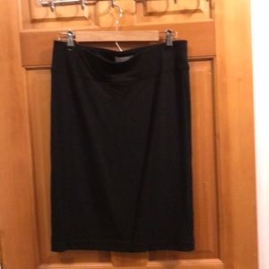 Ann Taylor Loft outlet black pencil skirt. Sz MP